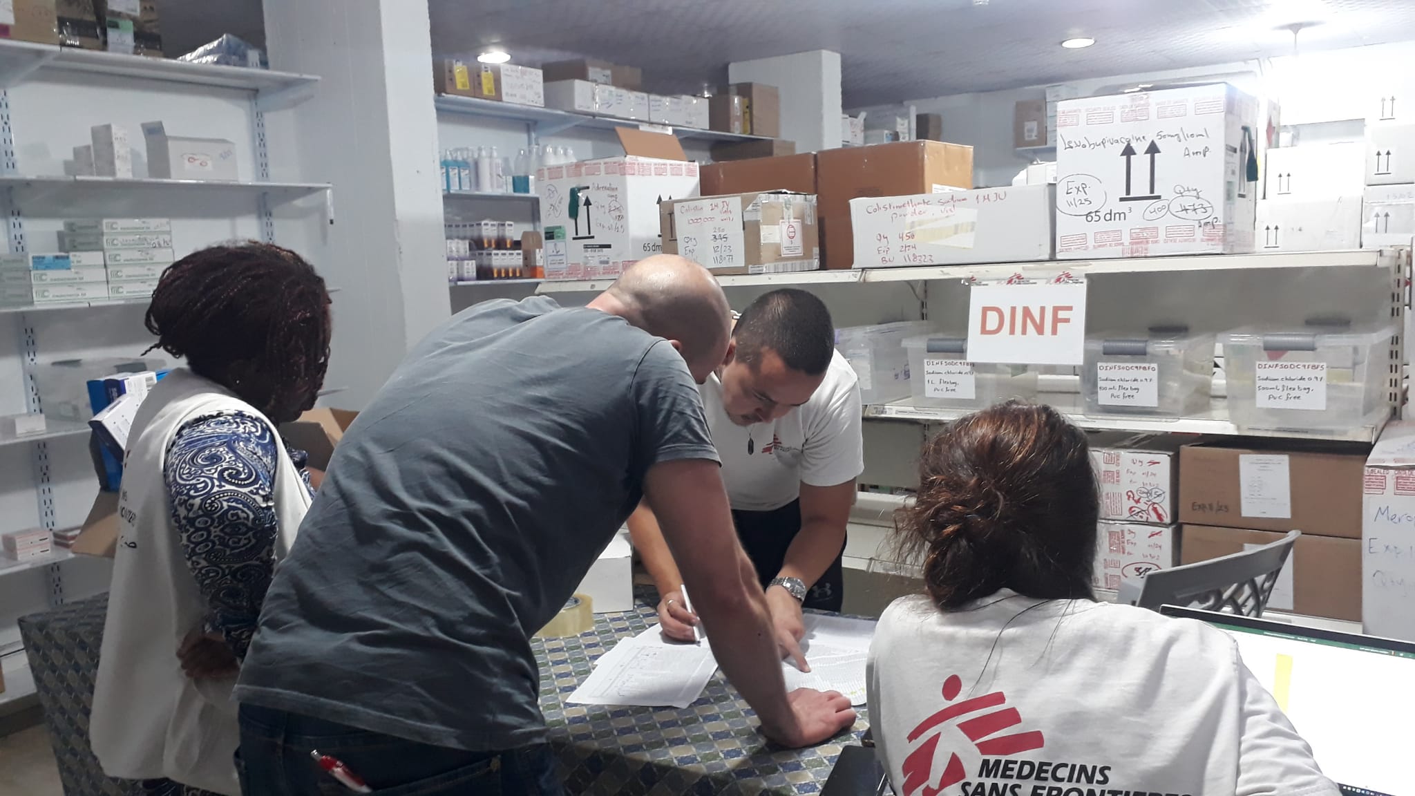 MSF staff prepare a medical supplies donation 